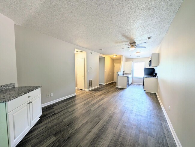 Photo - 1917 Tischer Rd Unidad A