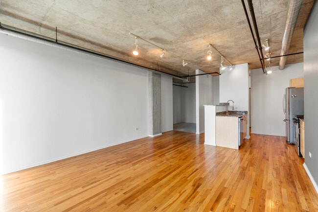 Photo - 700 W Van Buren St Unit 1307