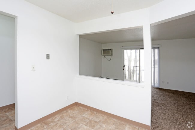 Dining Room - Wedgewood Coop