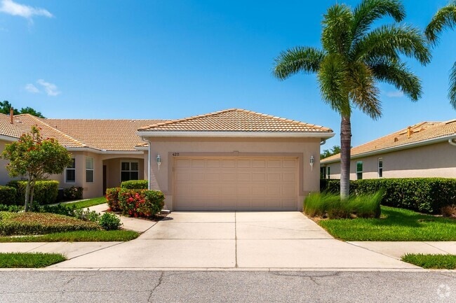 Building Photo - Modern, 2/3 Bed, 2 Bath Spacious Single St... Rental