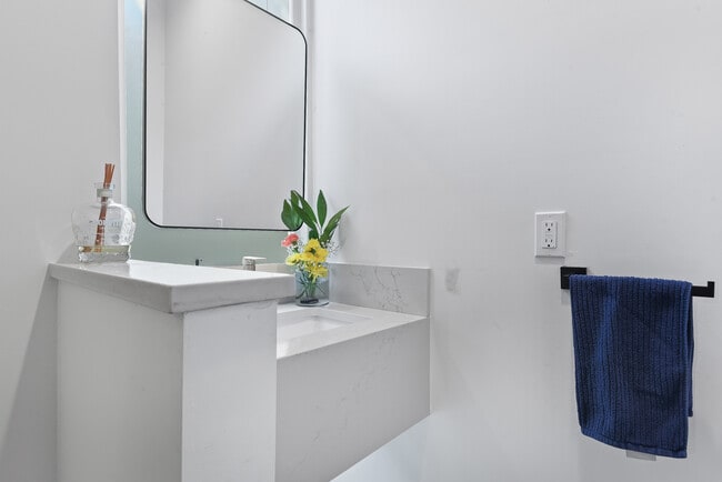 Photo - 2824 SE 18th Ave