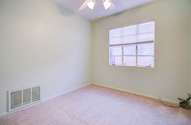 Photo - 1301 W Mulberry Dr