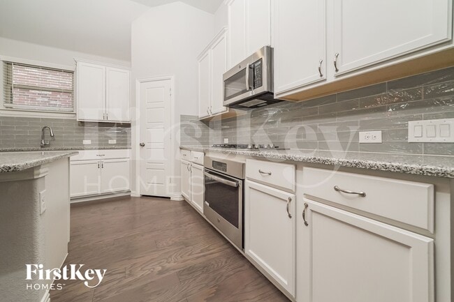 Photo - 705 Bluebird Way