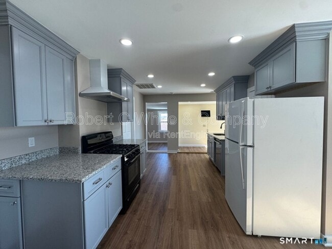 Photo - 96 Fulton St