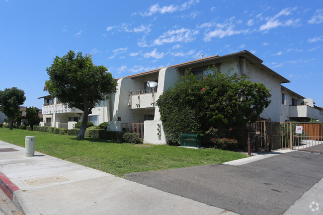 Crown Villa Apartments - Crown Villa Apartments