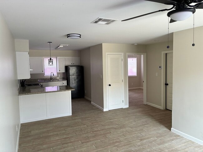 Photo - 3001 E Price St Unit 9