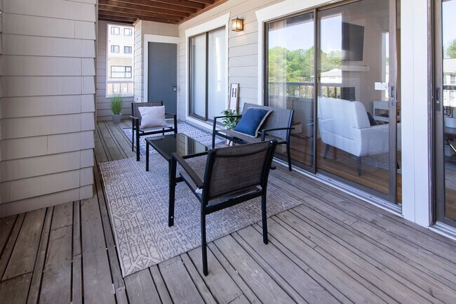 Photo - 212 W 10th St Unidad 17