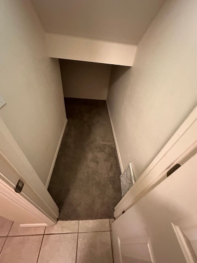 Photo - 3 bed, 3.5 bath townhome - Rd 68