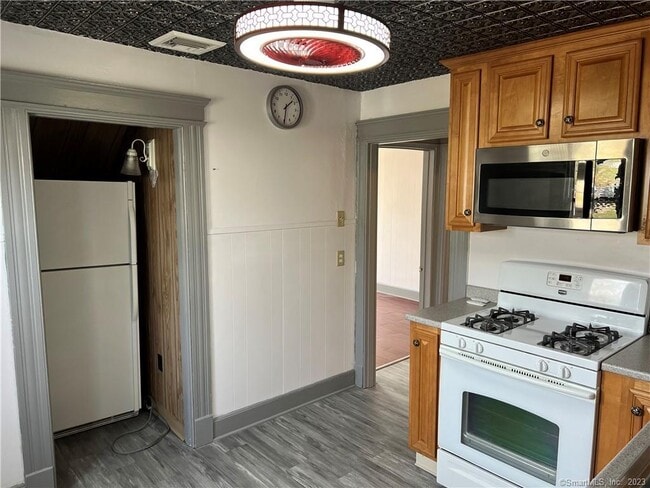 Photo - 222 Chipman St