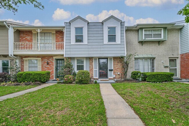 Building Photo - 1415 Ramada Dr Unit 1415