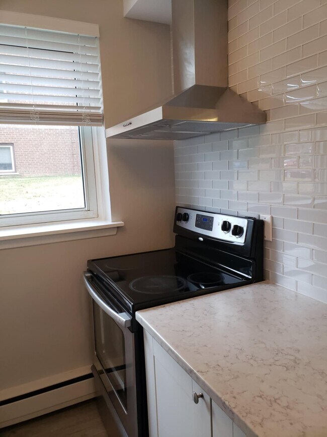 Photo - 230 Victoria St N Unit 2
