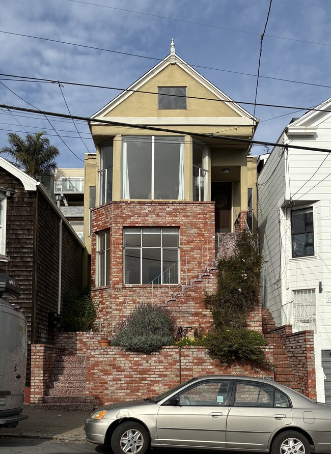 Building Photo - 4370 17th St Unit A