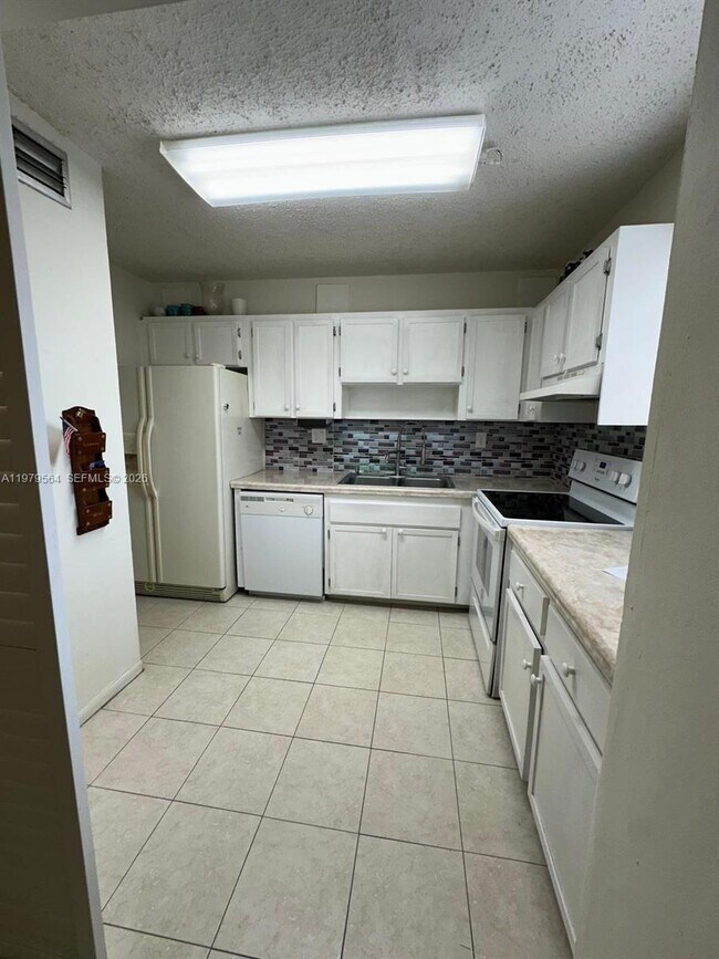Photo - 9170 Fontainebleau Blvd Unit 406