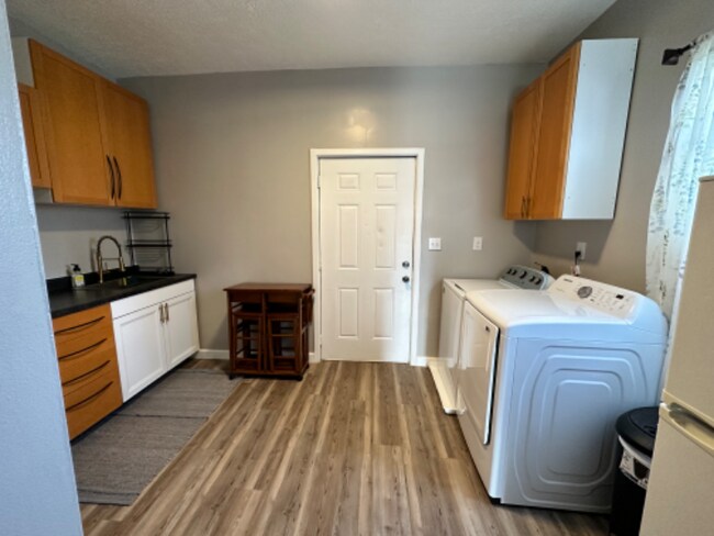 Photo - 1022 Huffman St Unit 2