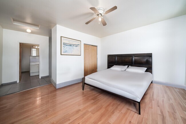 43 W 9th St Unit 8