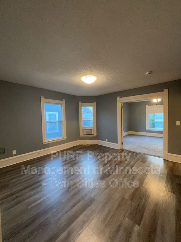 Photo - 1947 Fillmore St NE Unit B Upper