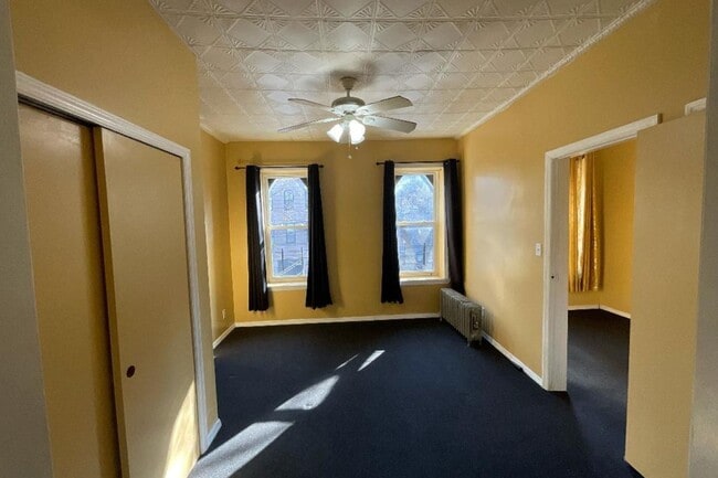 Photo - 2001 Bergen St