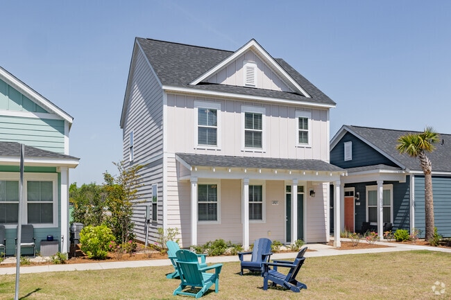 Courtyard - Seaglass Cottages