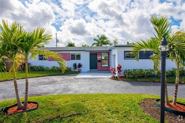 Building Photo - 9310 SW 57th Terrace Rental