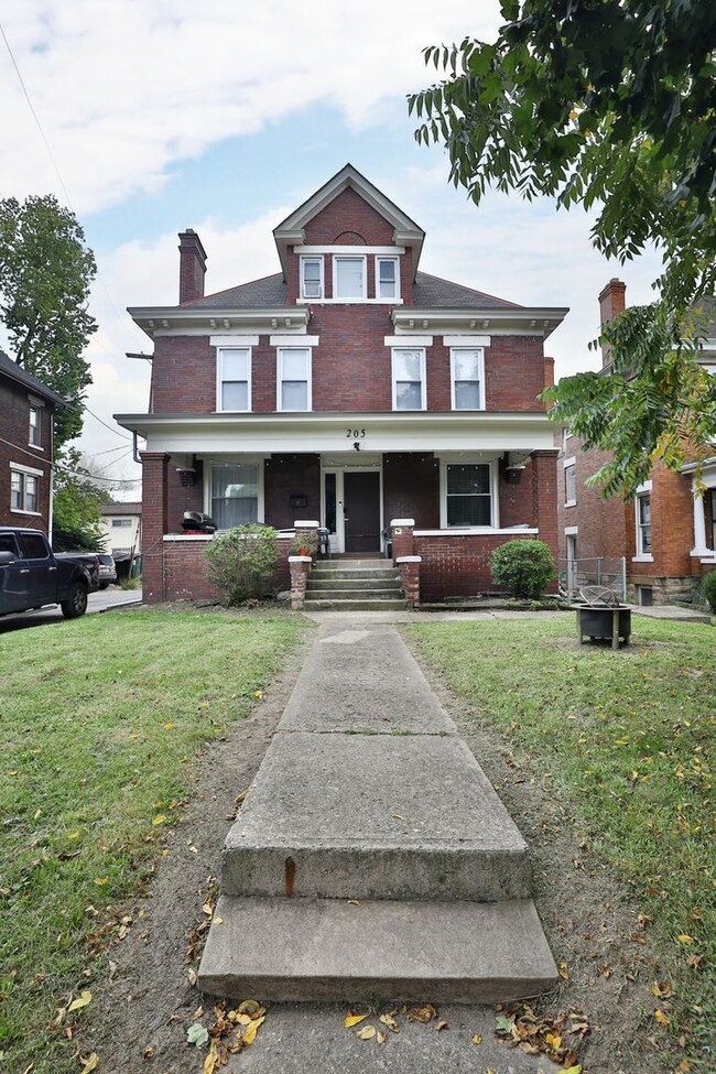 Photo - 205 E 14th Ave