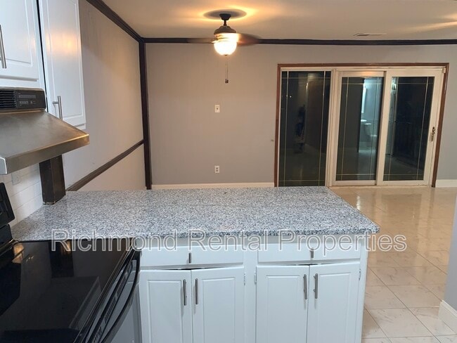 Photo - 4 Skipwith Green Cir