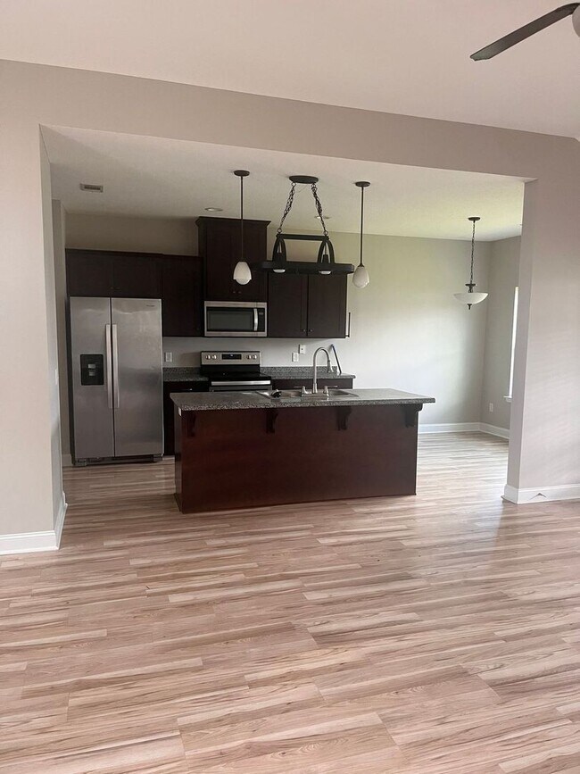 Photo - 128 Brasher Dr