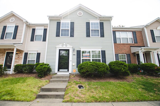 Charming 3-Bedroom, 2.5 Bath Townhome Comi... - Charming 3-Bedroom, 2.5 Bath Townhome Comi...