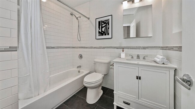 Photo - 470-472 Broadway Unit 2