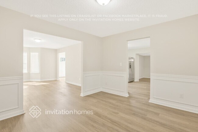 Photo - 3535 Oakshire Way SE