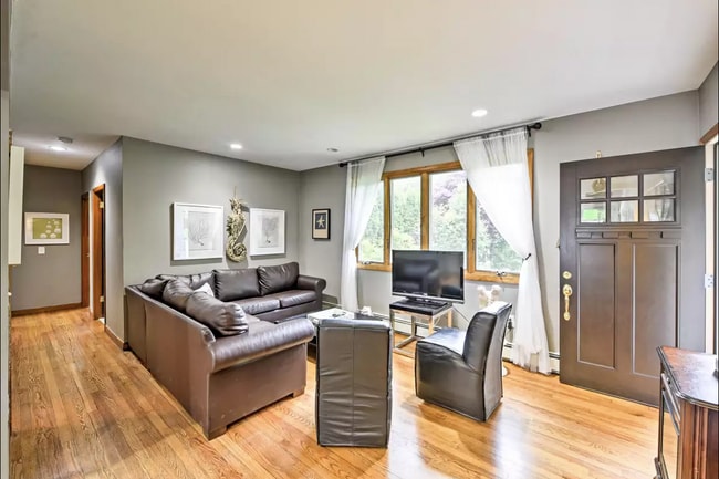 Photo - 178 S Pier Rd