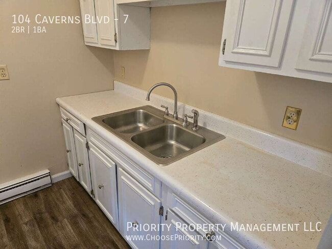 Photo - 104 Caverns Blvd