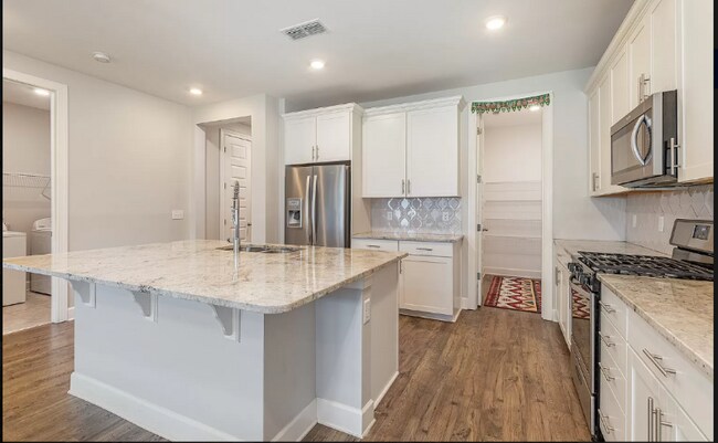 Photo - 106 Durham Ln