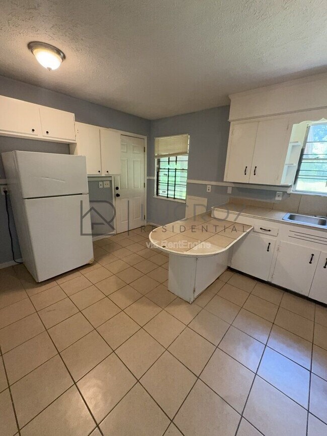 Photo - 1339 Maria Dr