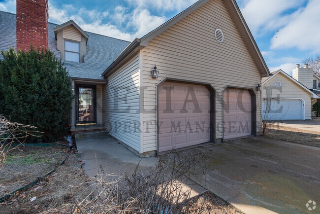 Building Photo - 1417 S Goebel Cir Rental