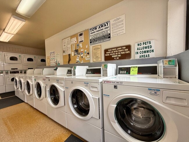 Photo - Bright & Spacious 2-Bedroom Condo in Prime Mission Valley Location!