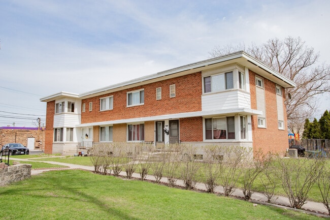 Photo - 4852 Carol St