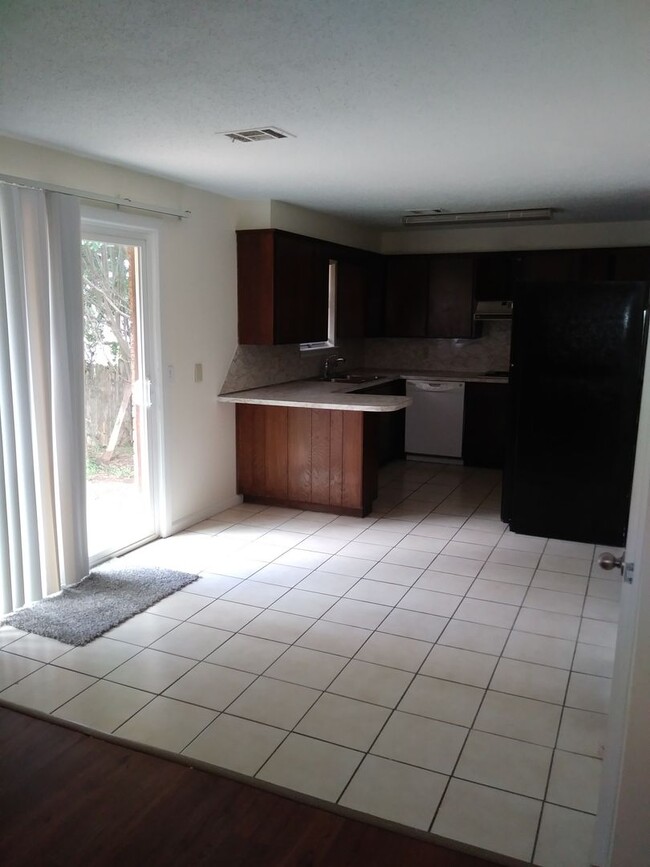 Photo - 2 Bed, 1.5 Bath, 2 Car Garage