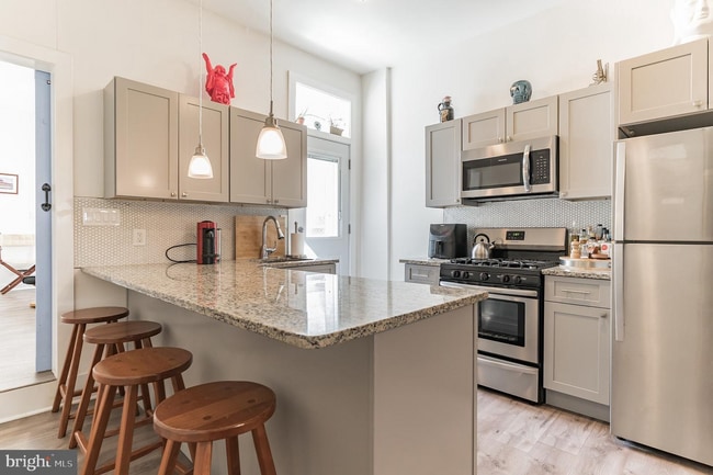 Building Photo - 1847 N 2nd St Unit 1