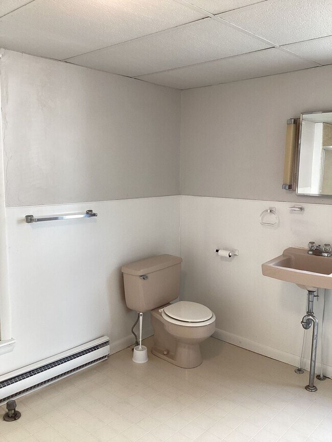 Photo - 119 E Burd St