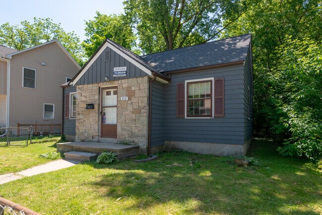 Photo - 810 Sylvan Ave