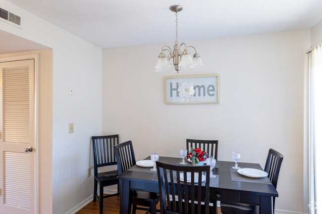 2BR, 1.5BA