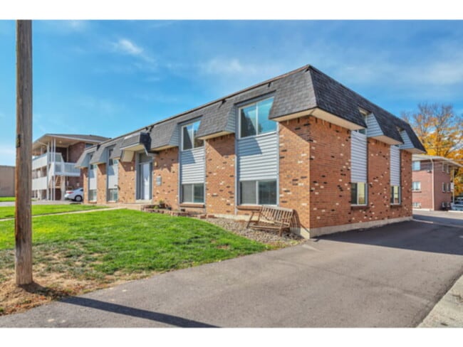 Building Photo - 5339 S Elati St