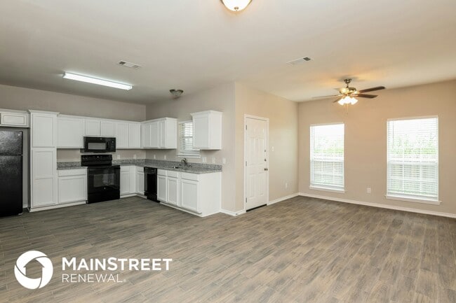 Photo - 208 Ridgeway Blvd