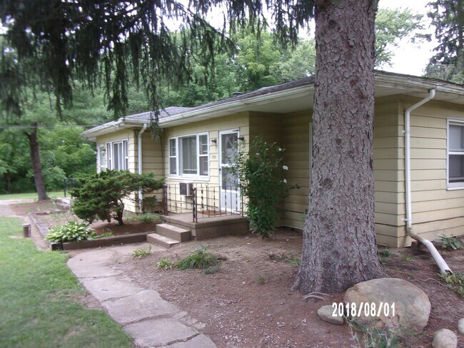 799 McCauley Rd
