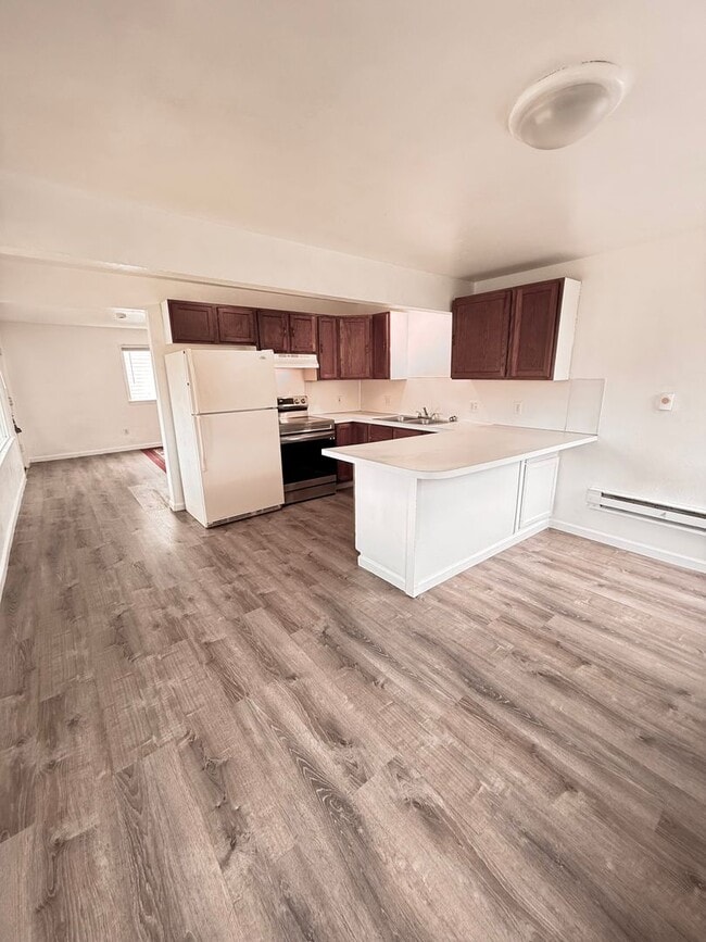 Photo - 313 N. "E" Unit 1