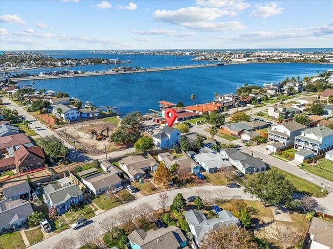 Photo - 1910 Bayou Shore Dr