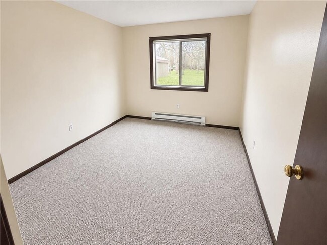 Photo - 104 Edgewood St Unit 13