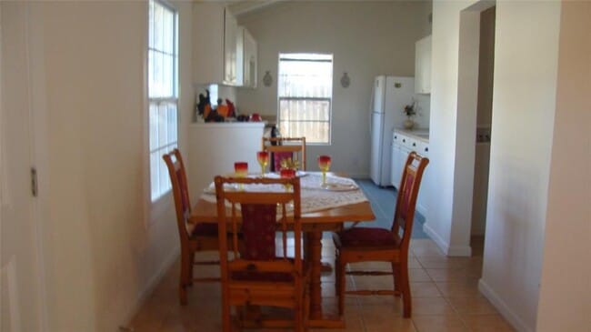 Photo - 18311 Redbud Ln