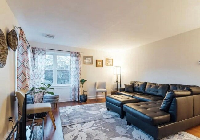 Photo - 19 Pershing Ave Unidad 3 - Fully Furnished