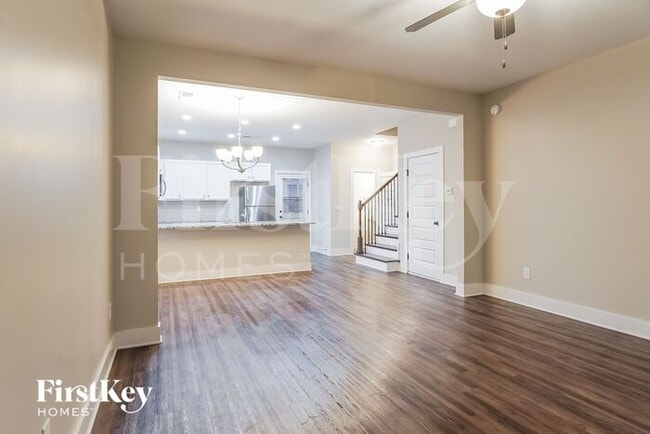 Photo - 2745 Village Pl